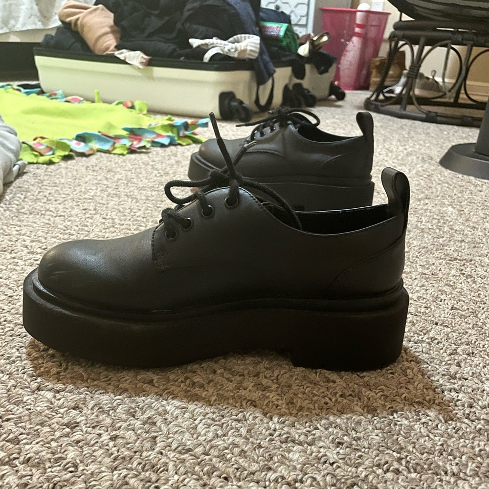 Black platform oxford shoes